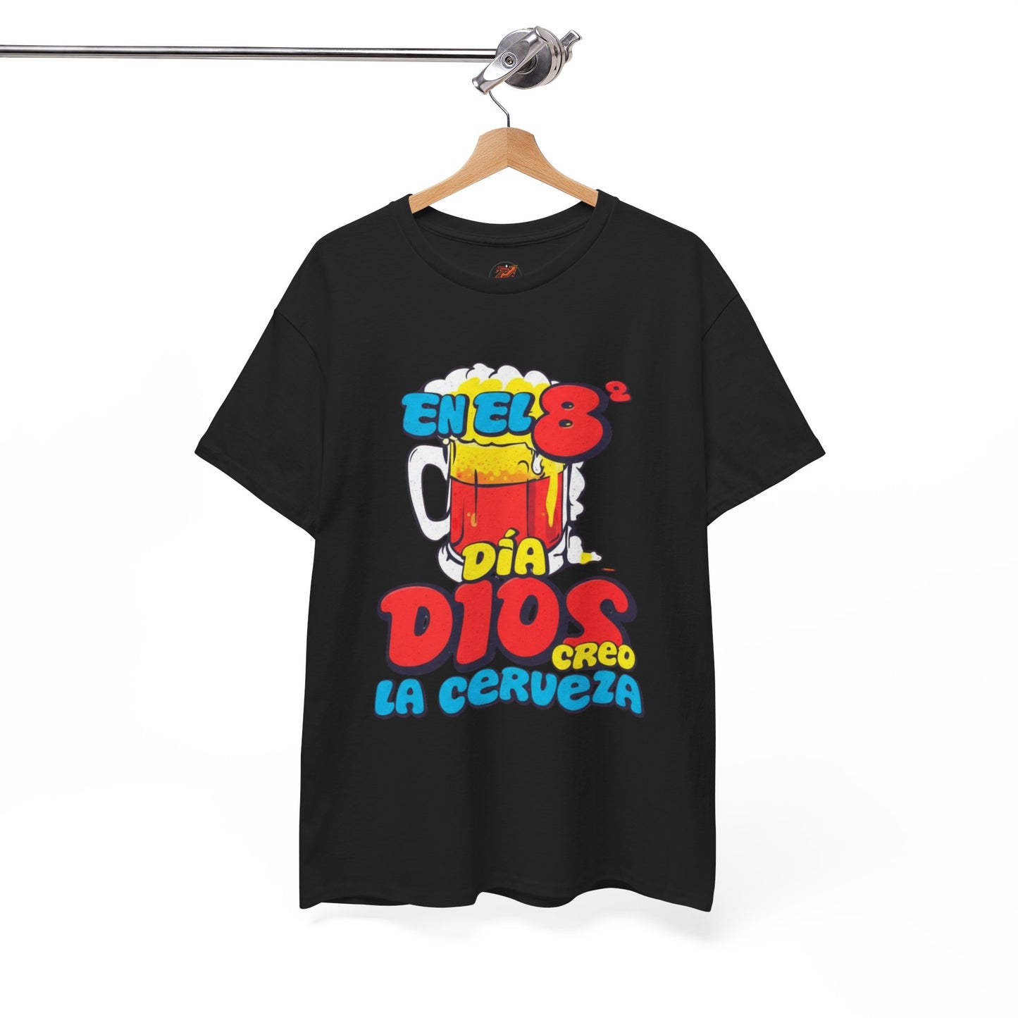 Camiseta Divertida "En el 8º Día Dios Creo la Cerveza" Unisex Heavy