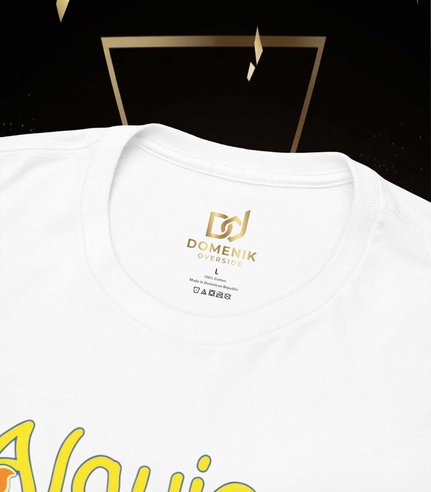 Camiseta Grafica— 'Alguien que me quiere mucho...' Unisex Heavy Cottón Tee